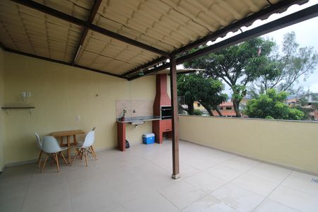 Apartamento à venda com 77m², 2 quartos e 1 vagaVaranda
