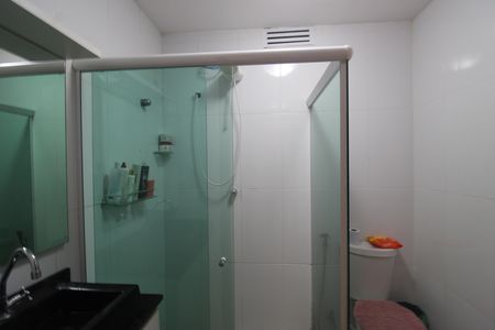 Apartamento à venda com 77m², 2 quartos e 1 vagaBanheiro