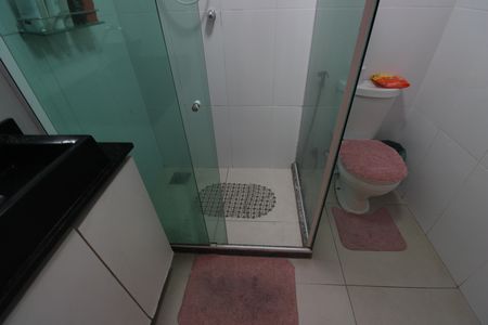 Apartamento à venda com 77m², 2 quartos e 1 vagaBanheiro