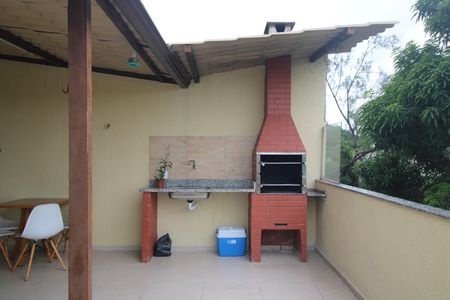Apartamento à venda com 77m², 2 quartos e 1 vagaVaranda