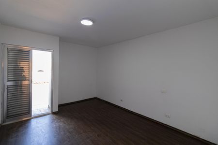 Casa à venda com 137m², 3 quartos e 2 vagasSuíte
