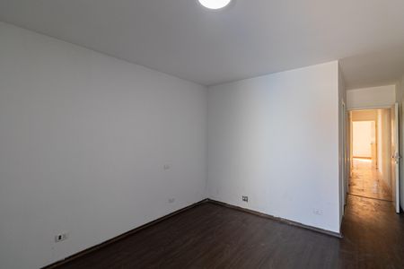 Casa à venda com 137m², 3 quartos e 2 vagasSuíte