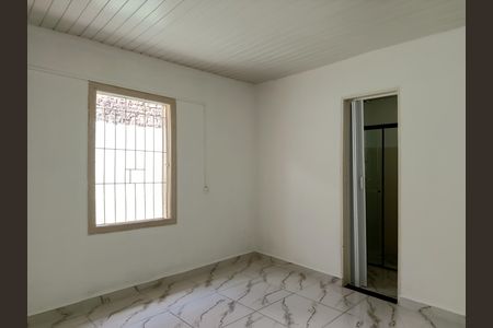 Casa para alugar com 44m², 1 quarto e sem vaga Casa para alugar com 44m², 1 quarto e sem vagaQuarto