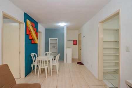 Sala de apartamento para alugar com 1 quarto, 43m² em Jardim Leopoldina, Porto Alegre
