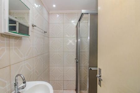 Banheiro de apartamento para alugar com 1 quarto, 43m² em Jardim Leopoldina, Porto Alegre