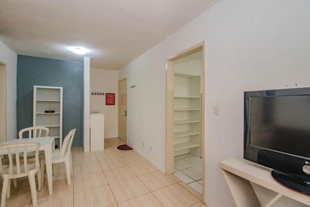 Sala de apartamento para alugar com 1 quarto, 43m² em Jardim Leopoldina, Porto Alegre