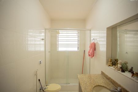 Casa para alugar com 300m², 3 quartos e 2 vagasBanheiro Social