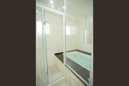 Casa para alugar com 300m², 3 quartos e 2 vagasBanheiro da Suíte 2