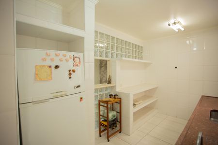 Casa para alugar com 300m², 3 quartos e 2 vagasCozinha