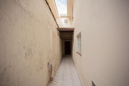 Casa para alugar com 300m², 3 quartos e 2 vagasCorredor