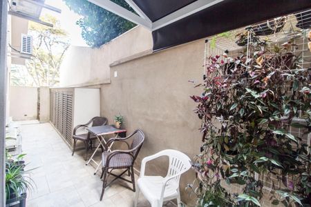 Casa de condomínio à venda com 380m², 4 quartos e 4 vagasCorredor