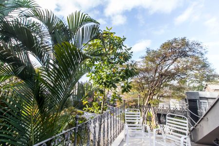 Casa de condomínio à venda com 380m², 4 quartos e 4 vagasVista da Varanda do Escritório