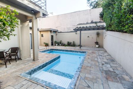 Casa de condomínio à venda com 380m², 4 quartos e 4 vagasPiscina
