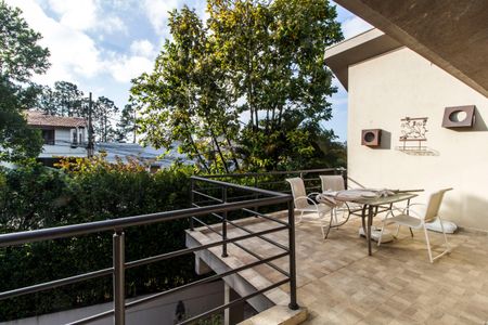 Casa de condomínio à venda com 380m², 4 quartos e 4 vagasVaranda da Suíte 2