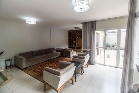 Sala de casa de condomínio à venda com 4 quartos, 380m² em Alphaville, Santana de Parnaíba