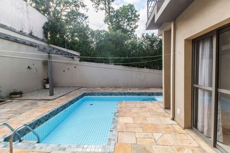 Casa de condomínio à venda com 380m², 4 quartos e 4 vagasVista da Sala