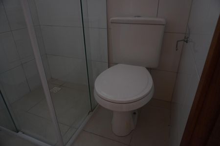 Casa de condomínio para alugar com 37m², 1 quarto e sem vagaBanheiro social