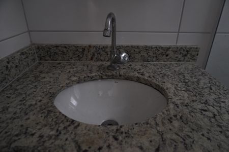 Casa de condomínio para alugar com 37m², 1 quarto e sem vagaBanheiro social