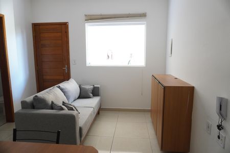Casa de condomínio para alugar com 37m², 1 quarto e sem vagaSala