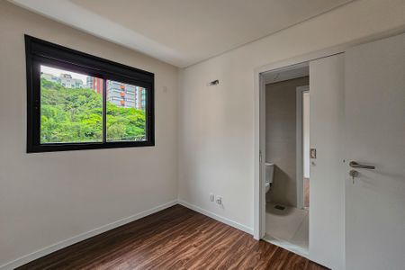 Apartamento à venda com 82m², 3 quartos e 2 vagasSemi Suíte 2