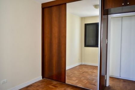 Apartamento à venda com 79m², 2 quartos e 1 vagaQuarto 2