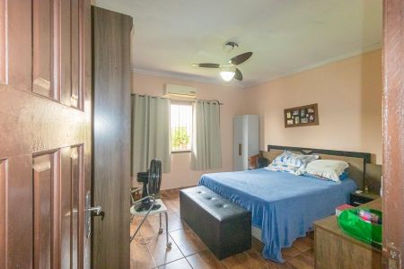 Casa à venda com 230m², 4 quartos e 1 vaga Casa à venda com 230m², 4 quartos e 1 vagaQuarto 1 - Suíte