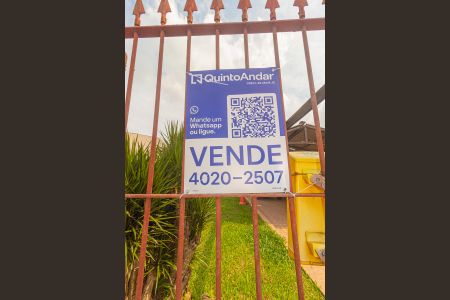 Casa à venda com 230m², 4 quartos e 1 vaga Casa à venda com 230m², 4 quartos e 1 vagaPlaca