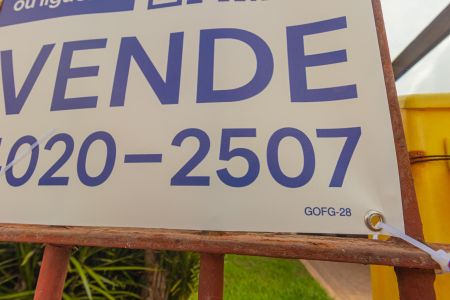 Casa à venda com 230m², 4 quartos e 1 vaga Casa à venda com 230m², 4 quartos e 1 vagaPlaca