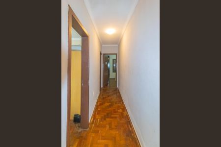 Casa à venda com 230m², 4 quartos e 1 vaga Casa à venda com 230m², 4 quartos e 1 vagaCorredor