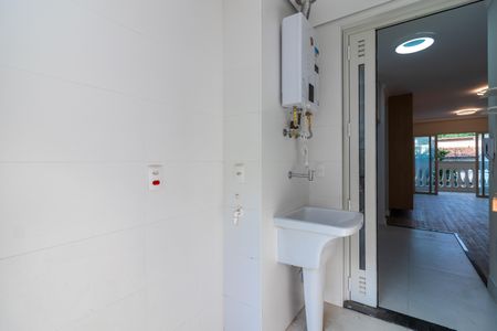 Apartamento para alugar com 106m², 2 quartos e 1 vagaÁrea de Serviço