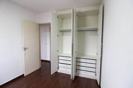 Apartamento à venda com 73m², 3 quartos e 2 vagasQuarto 2