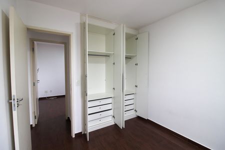 Apartamento à venda com 73m², 3 quartos e 2 vagasQuarto 2