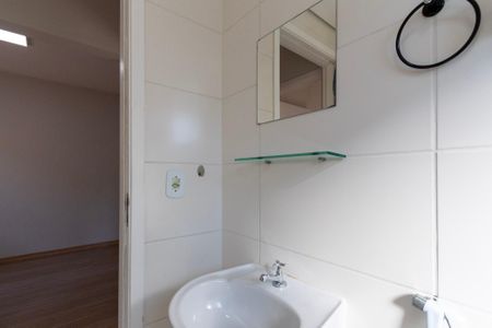 Banheiro  de apartamento para alugar com 2 quartos, 48m² em Parque Manchester, Sorocaba
