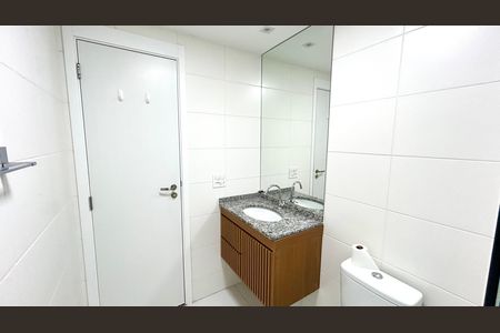 Apartamento à venda com 75m², 3 quartos e 2 vagas Apartamento à venda com 75m², 3 quartos e 2 vagasBanheiro 1