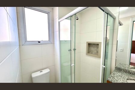 Apartamento à venda com 75m², 3 quartos e 2 vagas Apartamento à venda com 75m², 3 quartos e 2 vagasBanheiro da Suíte