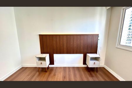 Apartamento à venda com 75m², 3 quartos e 2 vagas Apartamento à venda com 75m², 3 quartos e 2 vagasSuíte