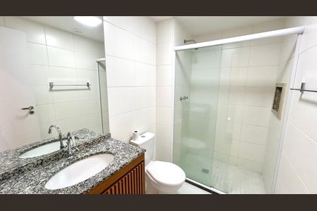 Apartamento à venda com 75m², 3 quartos e 2 vagas Apartamento à venda com 75m², 3 quartos e 2 vagasBanheiro 1