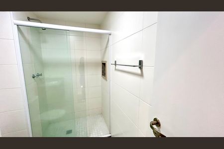 Apartamento à venda com 75m², 3 quartos e 2 vagas Apartamento à venda com 75m², 3 quartos e 2 vagasBanheiro 1
