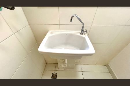 Apartamento à venda com 75m², 3 quartos e 2 vagas Apartamento à venda com 75m², 3 quartos e 2 vagasÁrea de Serviço