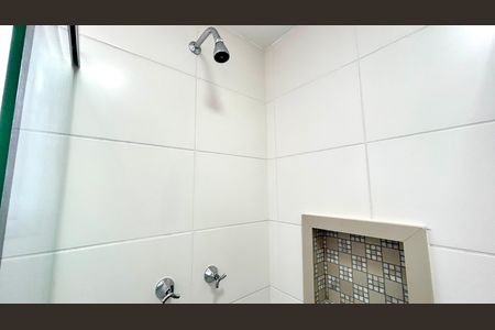 Apartamento à venda com 75m², 3 quartos e 2 vagas Apartamento à venda com 75m², 3 quartos e 2 vagasBanheiro da Suíte
