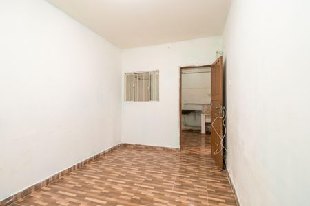 Quarto de casa para alugar com 1 quarto, 40m² em Parque dos Bancarios, São Paulo