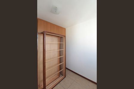 Apartamento para alugar com 120m², 3 quartos e 2 vagasQuarto 2