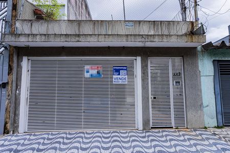 Casa à venda com 142m², 3 quartos e 2 vagasFachada