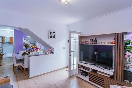 Casa à venda com 142m², 3 quartos e 2 vagasSala