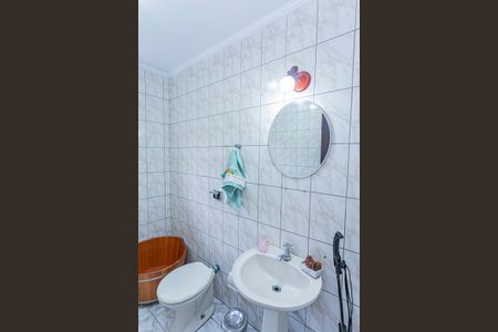 Casa à venda com 142m², 3 quartos e 2 vagasBanheiro social 2