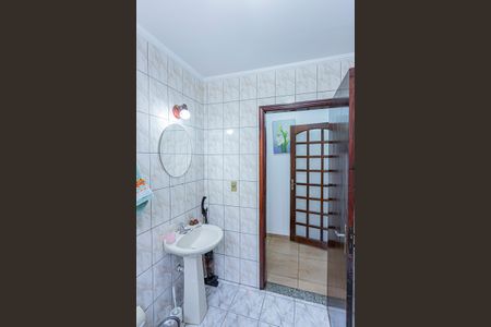 Casa à venda com 142m², 3 quartos e 2 vagasBanheiro social 2