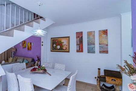 Casa à venda com 142m², 3 quartos e 2 vagasCopa