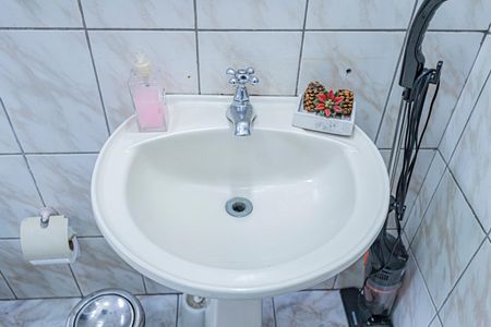 Casa à venda com 142m², 3 quartos e 2 vagasBanheiro social 2