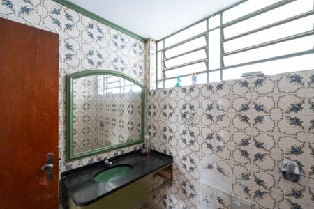 Casa à venda com 800m², 3 quartos e 3 vagas Casa à venda com 800m², 3 quartos e 3 vagasBanheiro Social 1