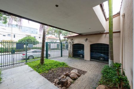 Casa à venda com 800m², 3 quartos e 3 vagas Casa à venda com 800m², 3 quartos e 3 vagasGaragem